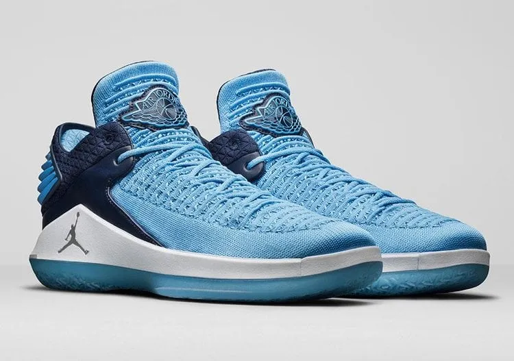 Air Jordan 32 Low Win Like 82 sneakers, blue