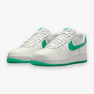 NIKE AIR FORCE 1 '07 PREMIUM PLATINUM TINT/STADIUM GREEN HF4864-094