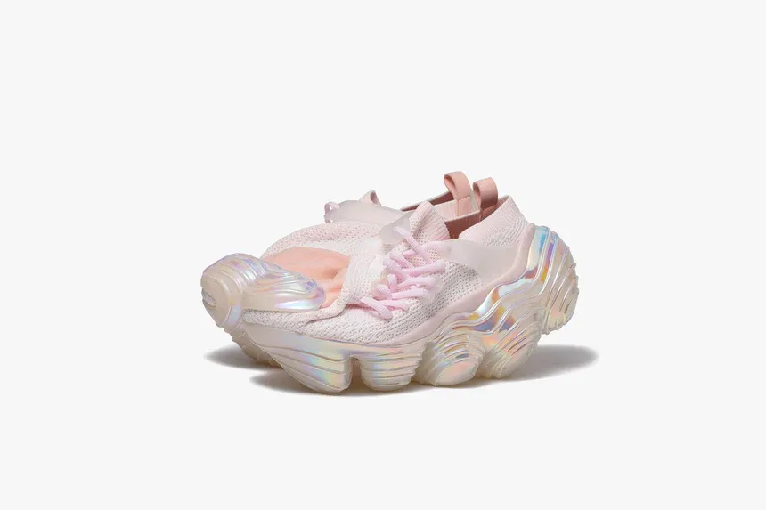 Oyster Twist Rainbow Sneakers