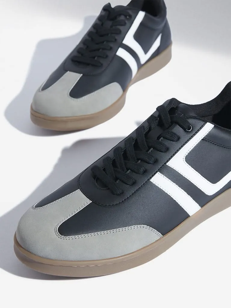 SOLEPLAY Black Colour-Blocked Leather Sneakers