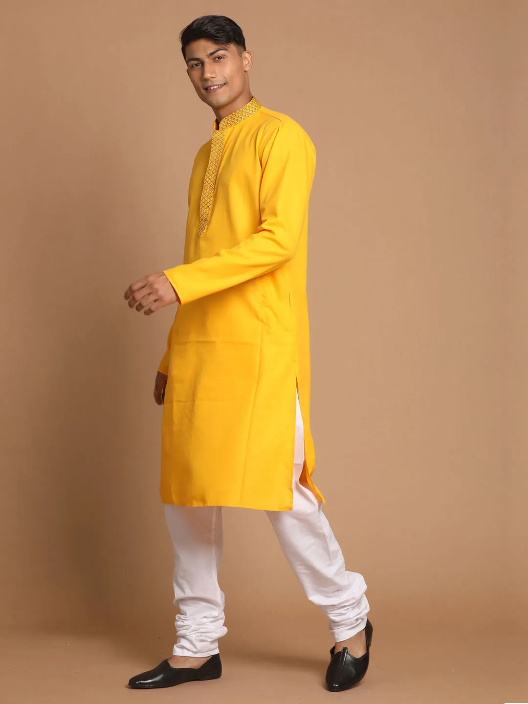 VASTRAMAY Men's Yellow & White Kurta Set