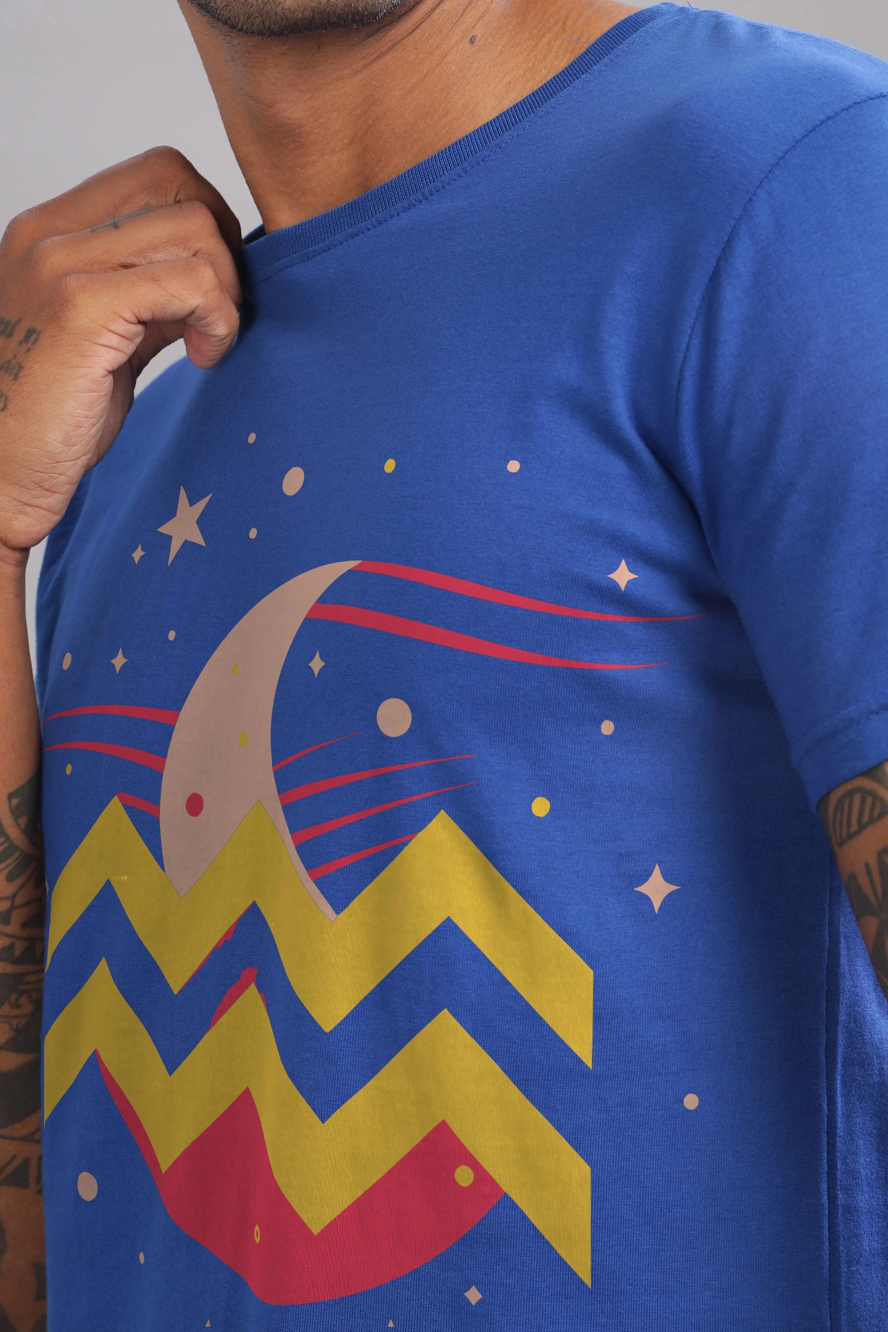 Waves of Aquarius Royal Blue Half Sleeve Printed Round Neck T-Shirt