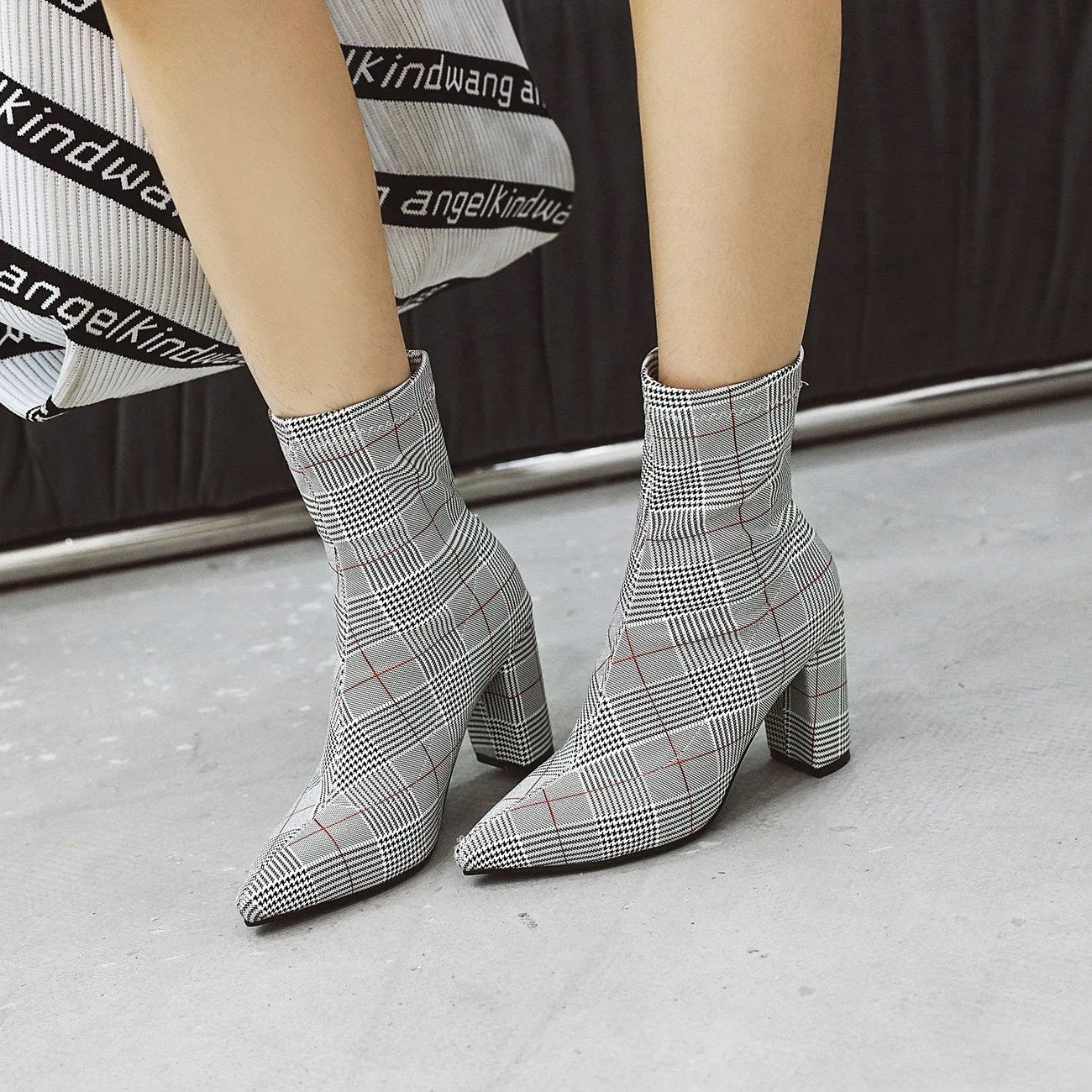 Women pointed toe elastic slip on chunky high heeled booties