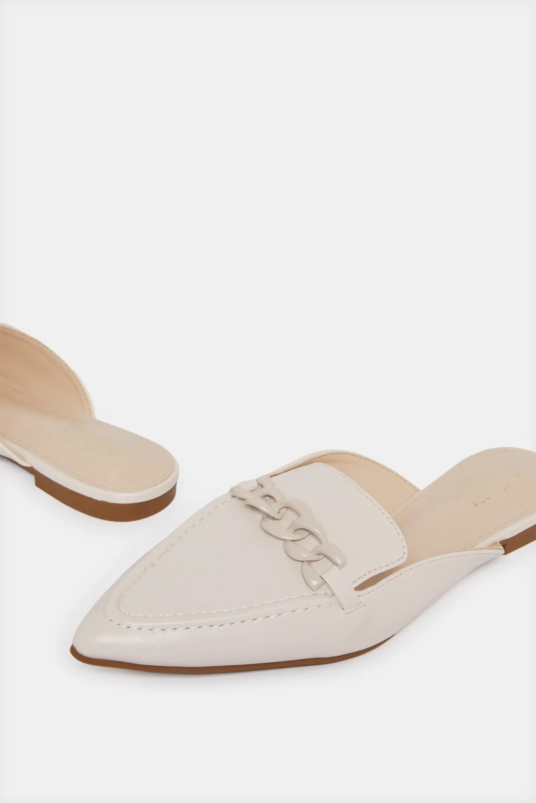 Women White Chain Trim Loafer Mule